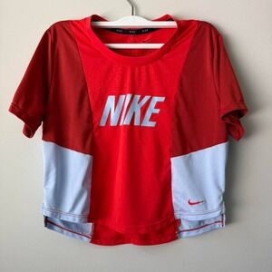 Nike Dri-FIT Activewear Crop Top  Tee Shirt Red‎ XS